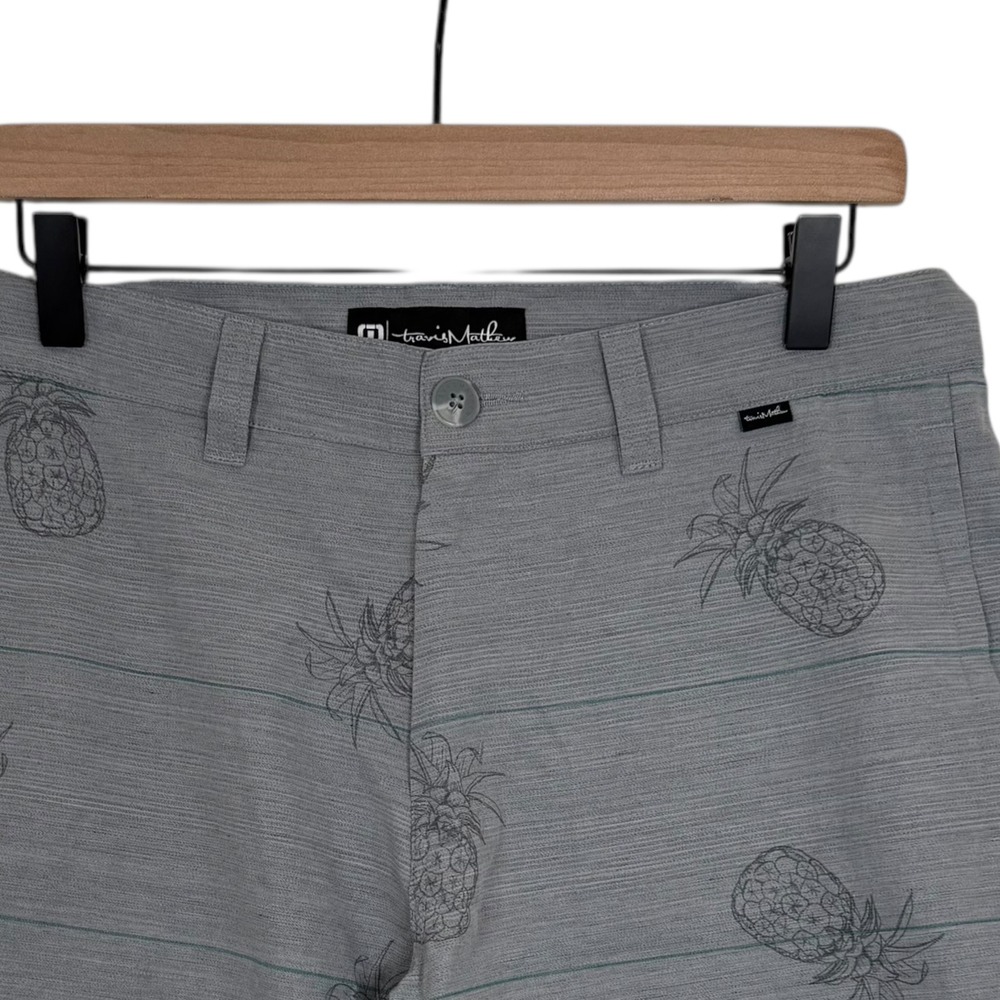 Travis Mathew Men's Gray Pineapple Print Shorts Size 32 Casual Golf Athletic